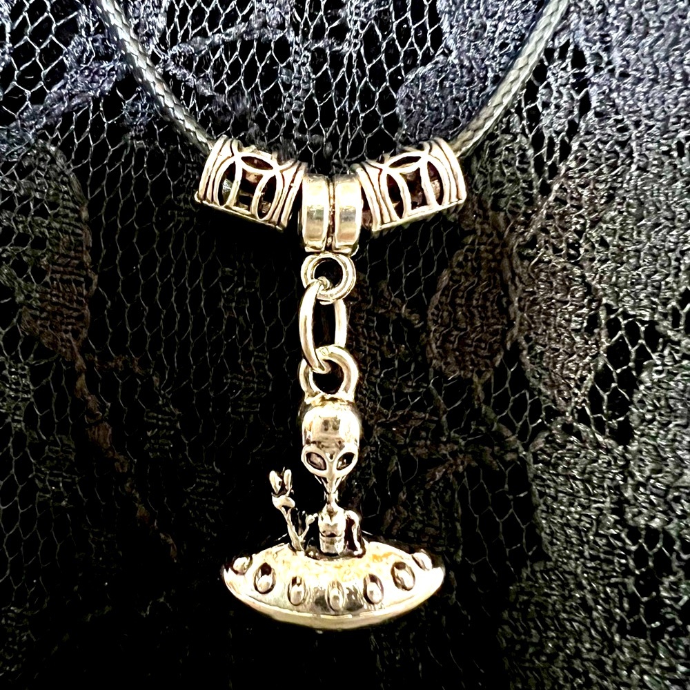 NWT Alien Bearing Peace Sign in a UFO Necklace on Black Leather Cord